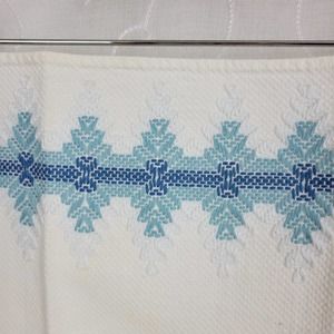 Vintage Embroidery Drying Towels in White Home Accessory Throw Cotton